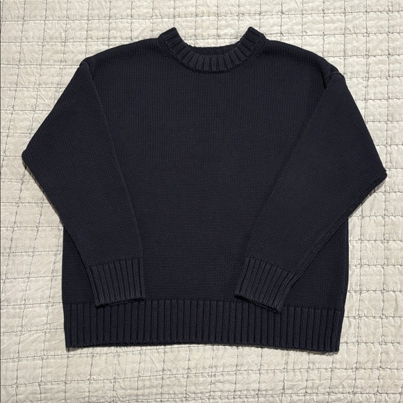 GAP Sweaters - GAP Women’s Black Crewneck Sweater Size XS